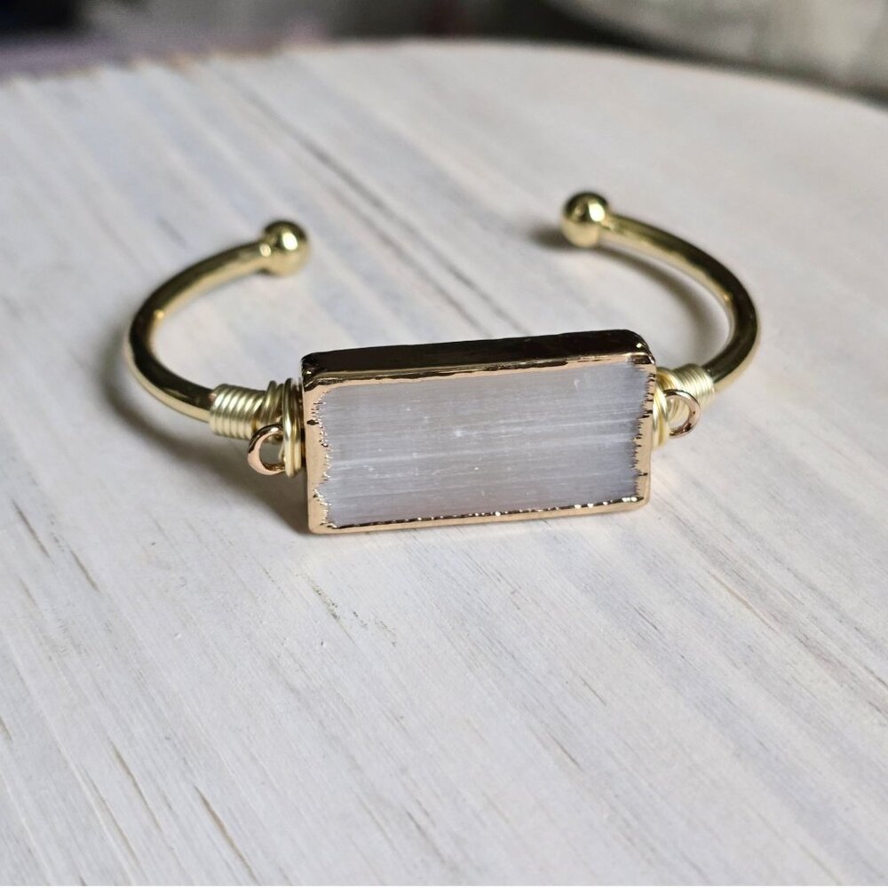 Handmade ✦ Selenite Bar Wire‑Wrap Cuff ✦ 14Kt Gold Over Copper Adjustable NWT - Picture 9 of 11